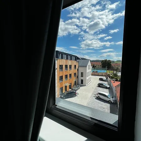 Luxusni 2kk, Vyhled Do Dvora, 10 Min Plaz Apartment *