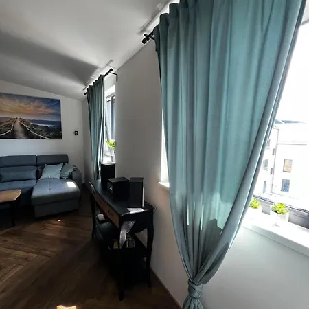 Apartment Luxusni 2kk, Vyhled Do Dvora, 10 Min Plaz Horni Plana