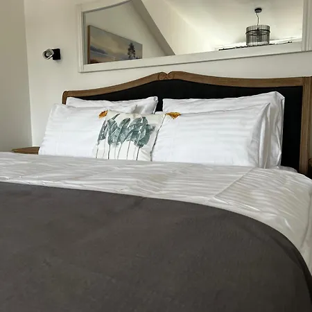 Luxusni 2kk, Vyhled Do Dvora, 10 Min Plaz * Horni Plana